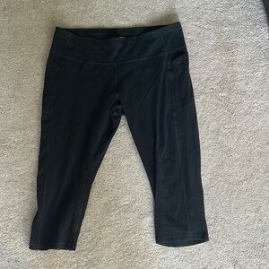 black capri pants for women